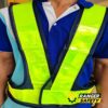 เสื้อสะท้อนแสง เสื้อกั๊กสะท้อนแสง ทรง V ตาข่ายดำ แถบเขียวมะนาว กว้าง 3 นิ้ว อย่างดี